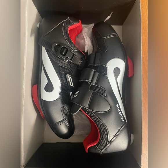 Peloton shoes - worn twice - size 40 - Picture 1 of 3